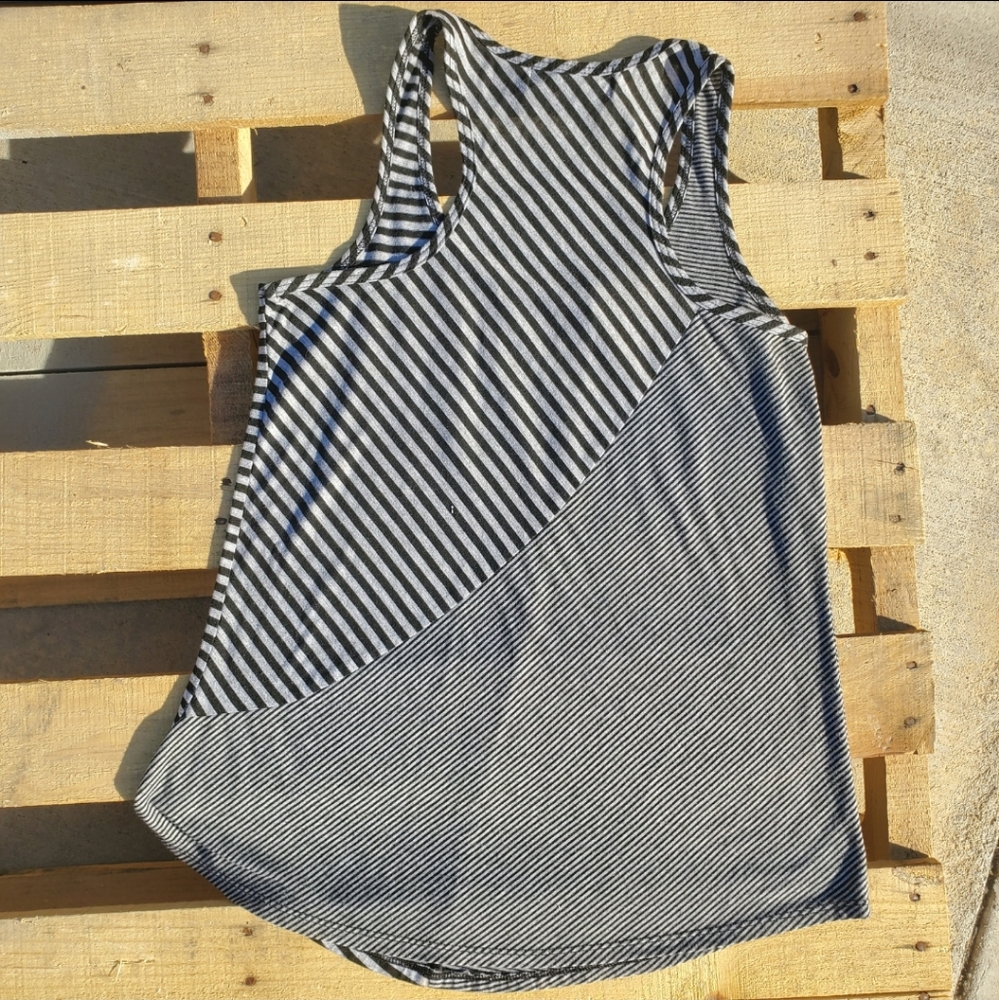 Weavers Tank Top - Picture 2 of 3
